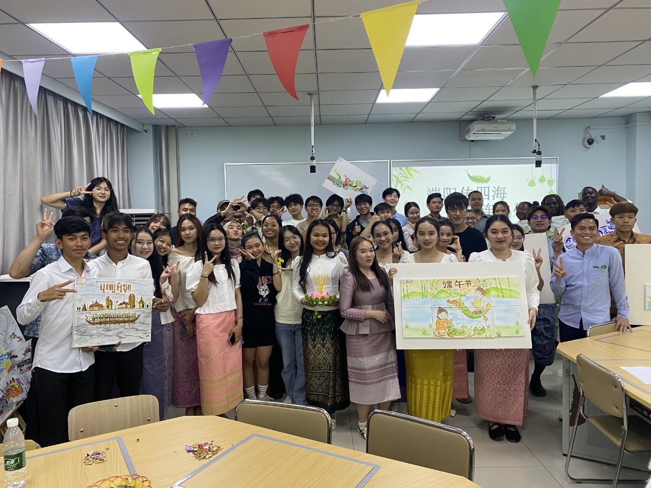 端午非遺進校園!建院30余名留學生體驗中華文化魅力